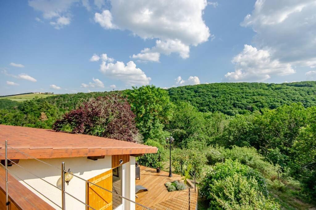 Gite Du Mont Plaisir Vila Chouvigny Exterior foto